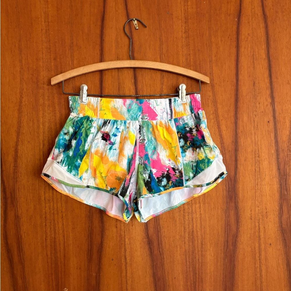 Lululemon Athletica Hotty Hot Multicolor Women's Shorts 2.5 inseam